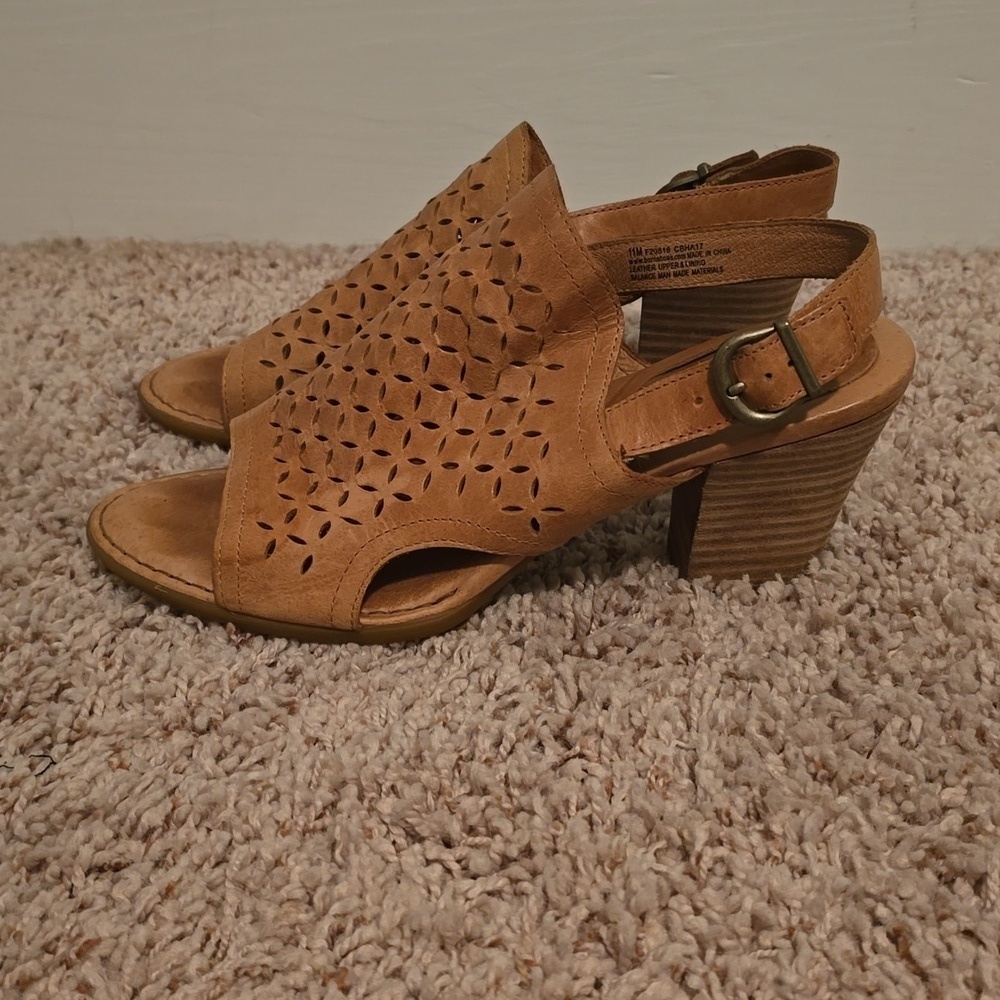 Born Leather Peep Toe Women's Tan Heeled Sandals Size 11 (07gw1) - Picture 3 of 10